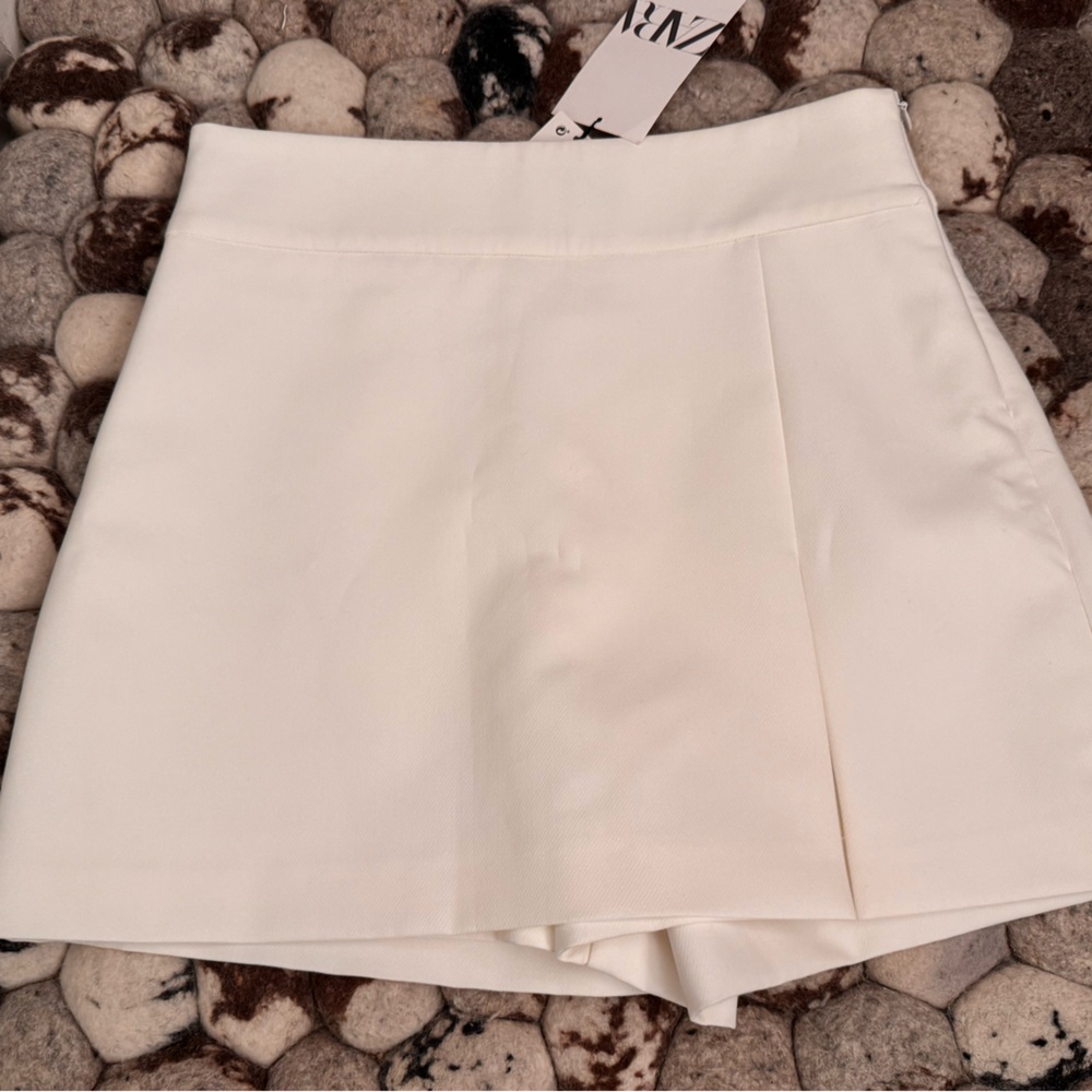 Oyster White Slit Skort